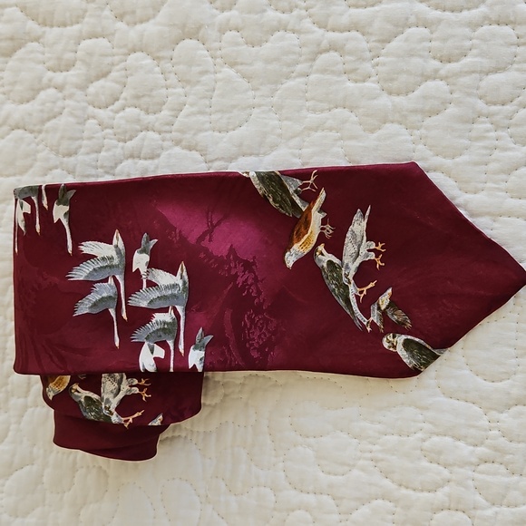 Vintage Endangered Species Silk Tie - Picture 7 of 8